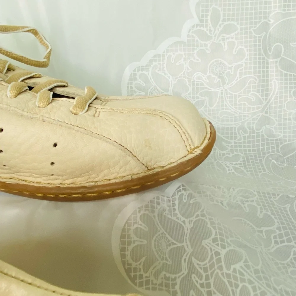 BORN WOMENS SHOES - Picture 5 of 9